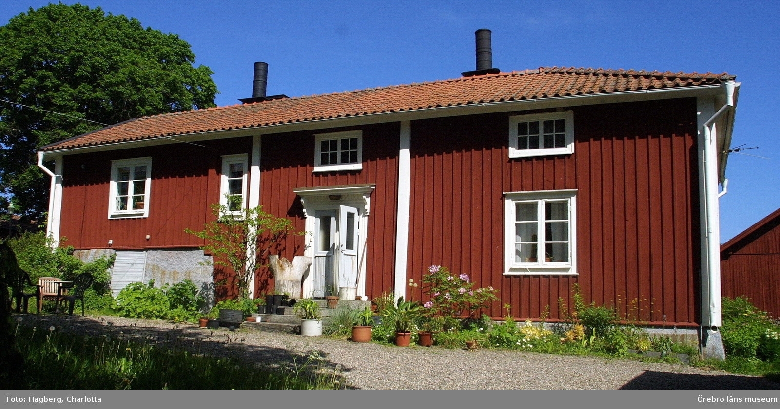 Gamla-viker-huvudbyggnaden-framsidan.